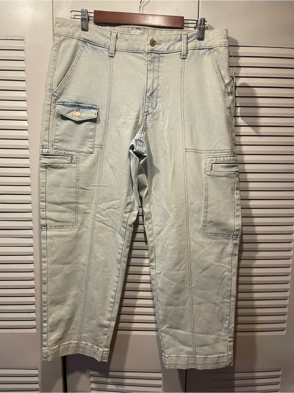 Time and Tru Light Wash Cargo Pants - Style Mid Rise Straight Leg